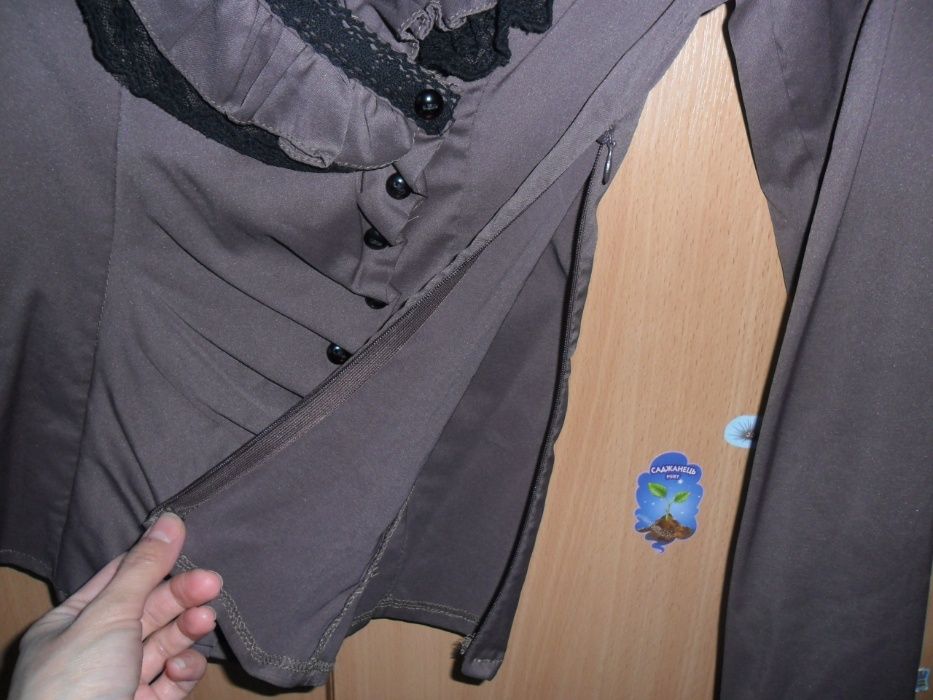 Продам нарядну блузку.