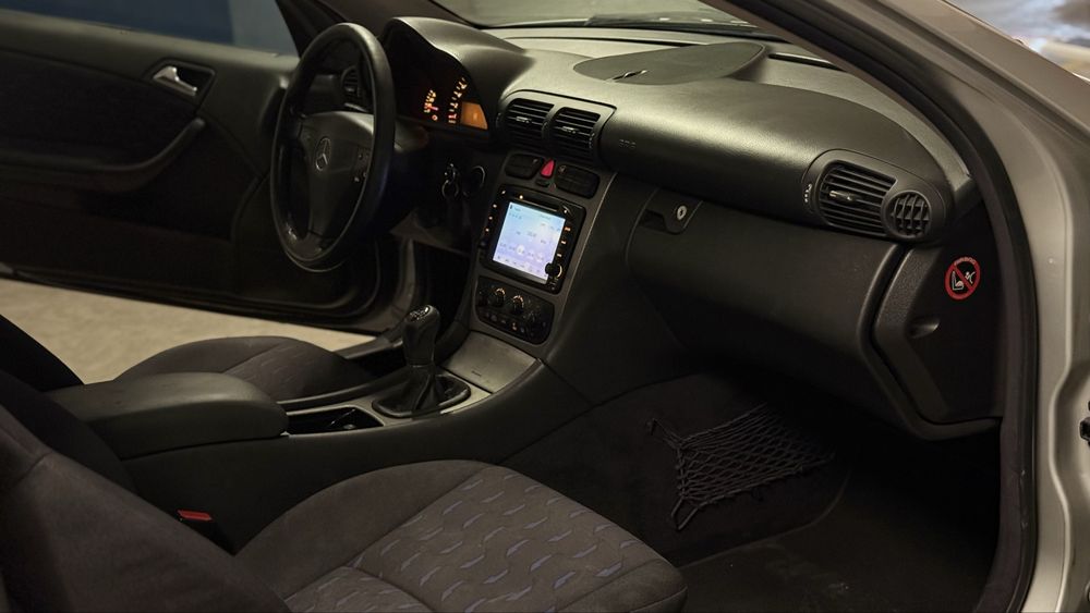Mercedes Sportcoupe C200 Kompressor (poucos kms) c/ sistema GPL