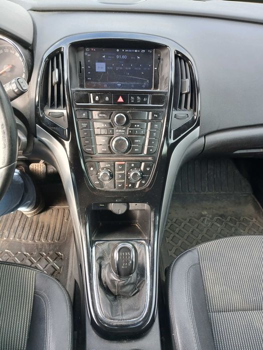 Opel Astra 1,6 diesel, 2015 rok