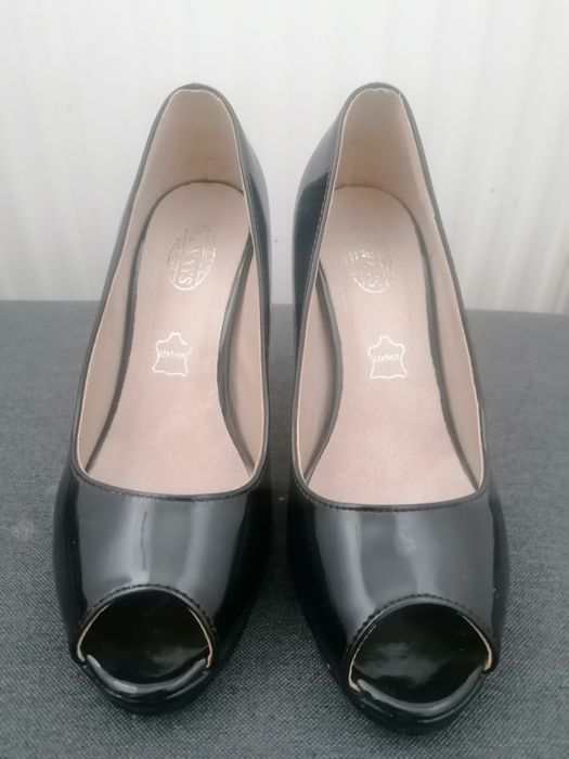 Sprzedam buty damskie