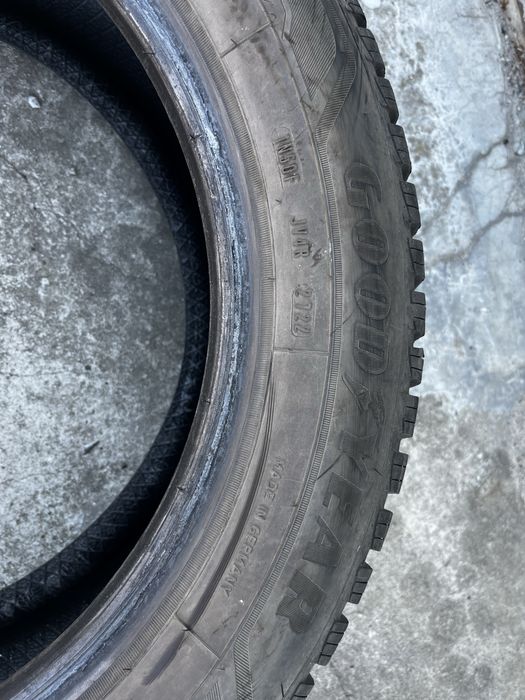 Продам зимові гарні шини GoodYear 205/55 R16