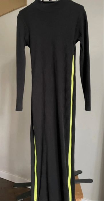 Sukienka bawełniana z długim rękawem-czarna