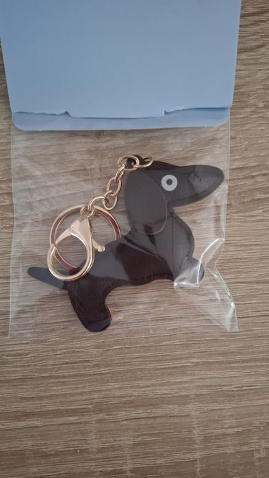 Breloczek zawieszka jamnik piesek skórzany 3D brelok