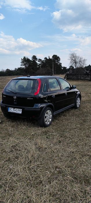 Opel Corsa 1.4 бензин ,2005
