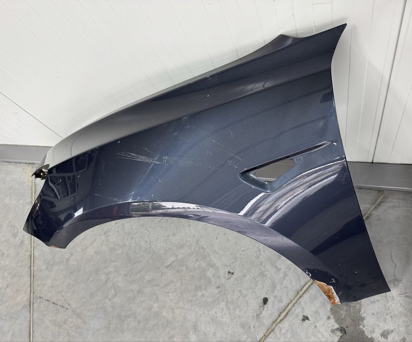 Tesla Model 3 крило переднє ліве