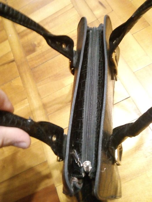 Женская сумка (кожзам).