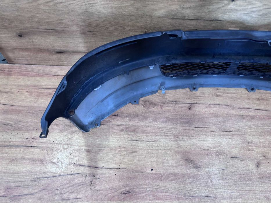 Zderzak przedni Toyota Yaris 1 kolor 199
