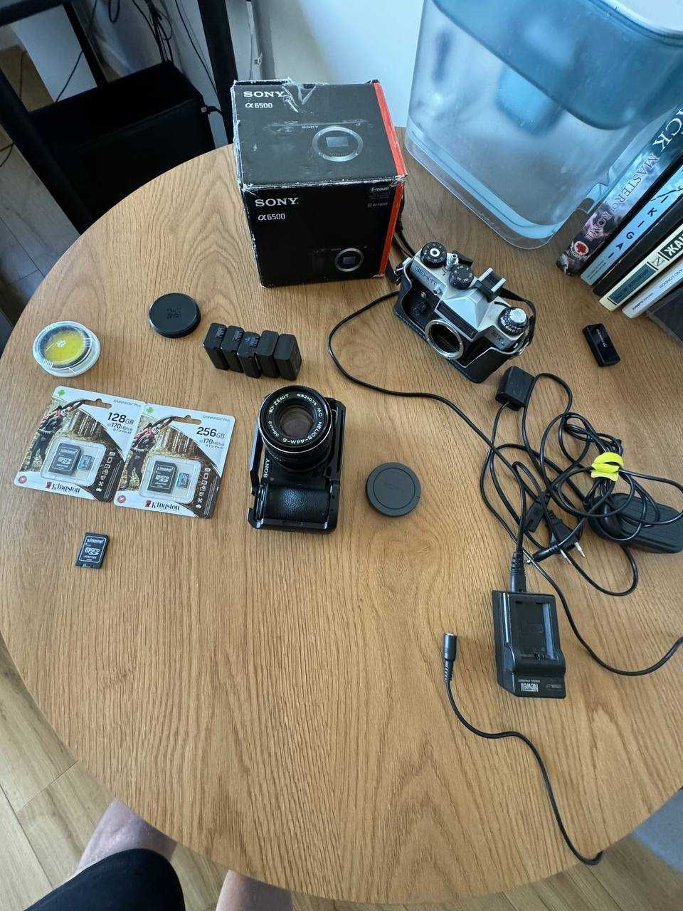 Видеокамера Sony a6500 + Объектив Helios 44m + 3 карты памяти Kingston ...