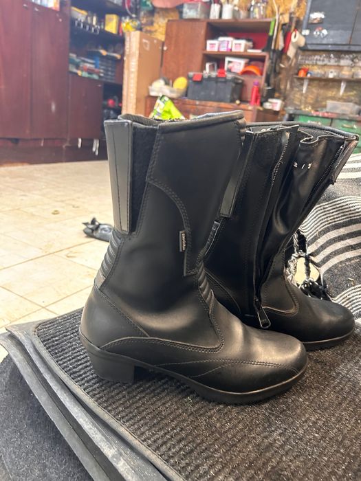 Botas Modeka Mulher
