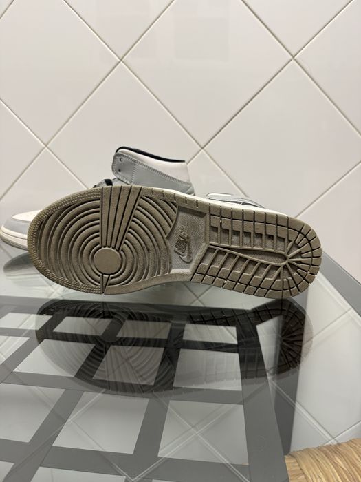 Air Jordan 1 Mid Smoke Grey 42