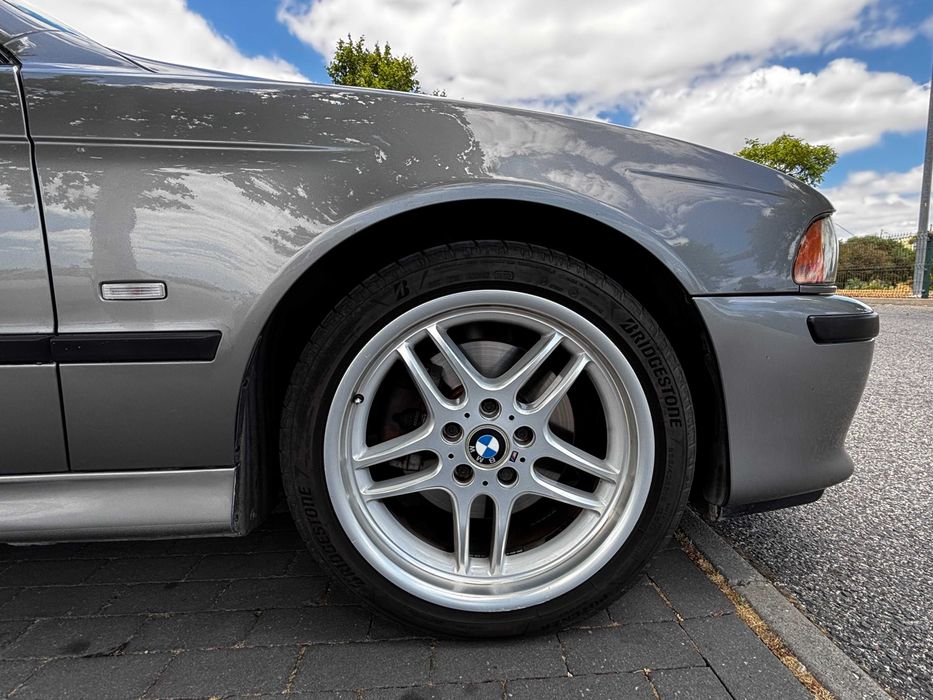BMW 540i M Sport - e39