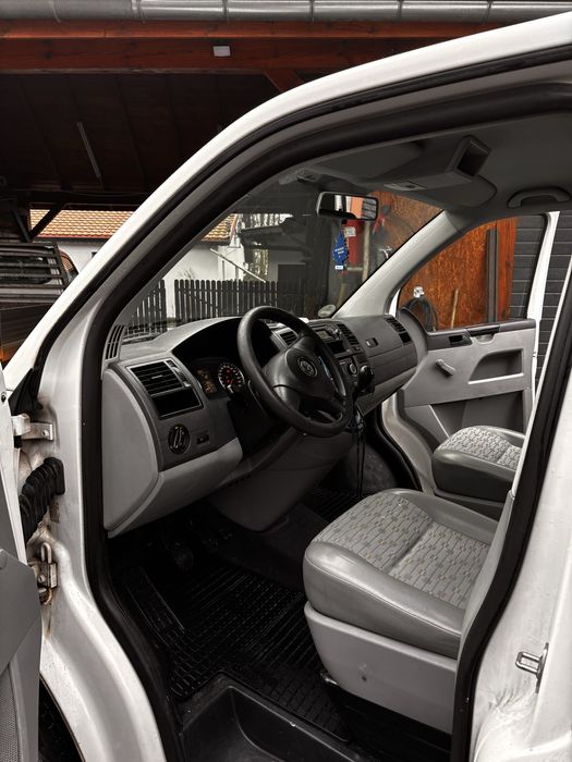 Vw t5 lift  8 osobowy
