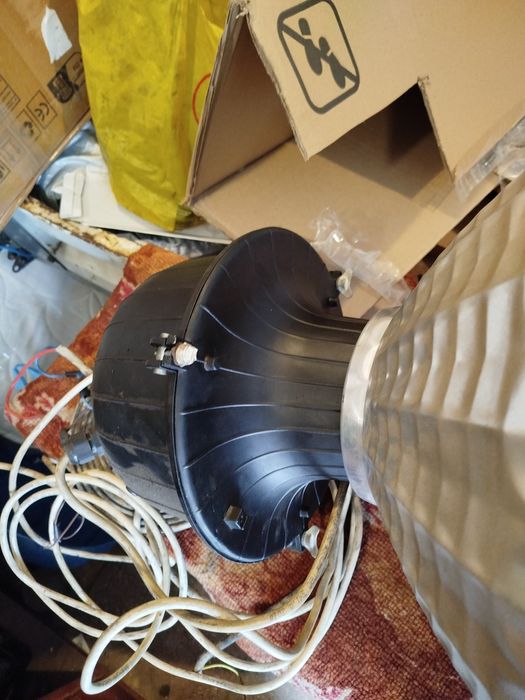 Подвесной промышленный светильник