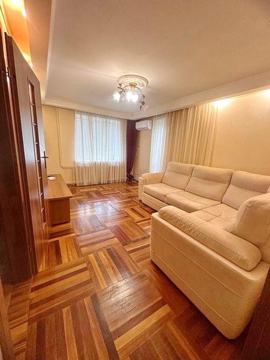 Квартира, 2 кімнати, вулиця Олімпійська, 1, гарний стан


Пропоную куп