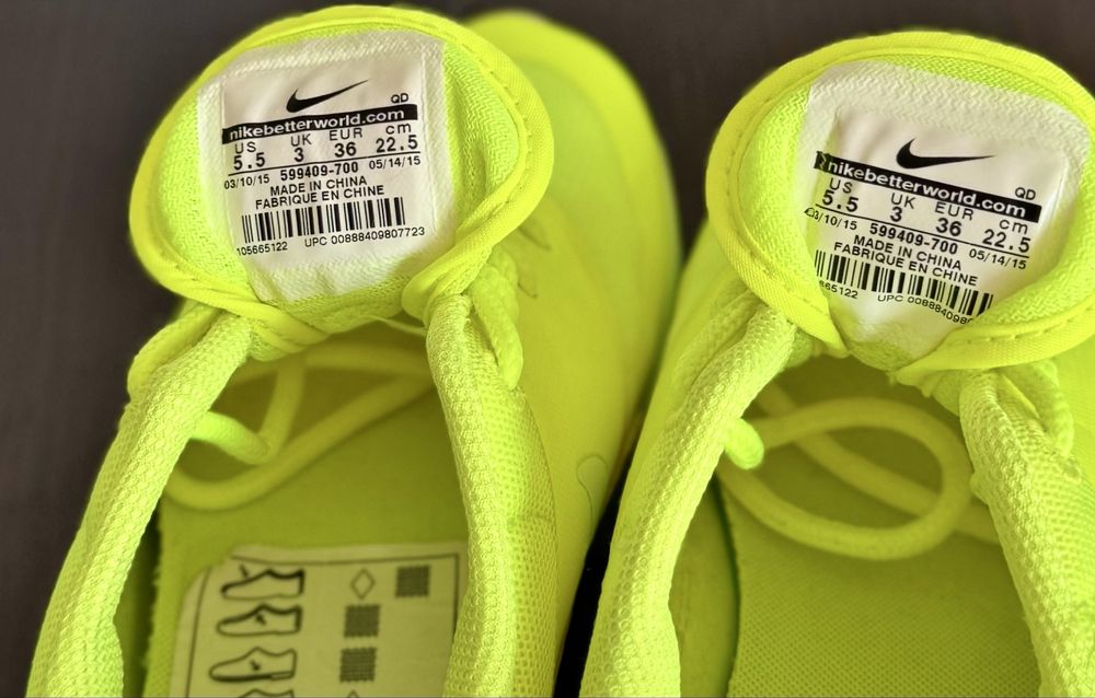 Продам яскраві Nike Air Max Thea — Стан нових!