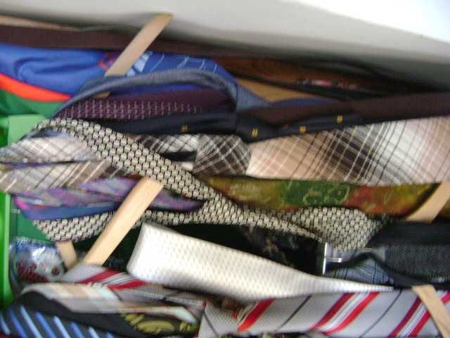 Starocie z PRL - Krawaty = Zestaw 70 sztuk z czasów PRL hurtem TANIO