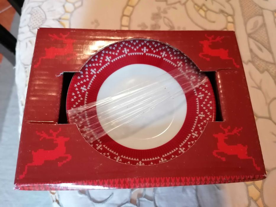 Conjunto 4 chávenas café+prato novo