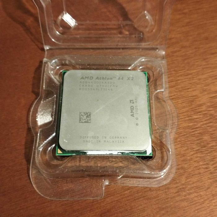 AMD ATHLON 64 X2 4400+ 2.3GHz ADO4400IAA5DO