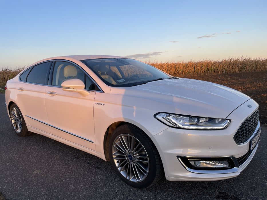 Sprzedam forda mondeo vignale benzyna hybryda 2.0