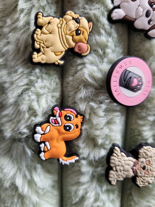 4 Przypinki do crocs pieski kotki