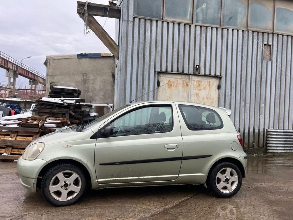 Продам тойоту яріс