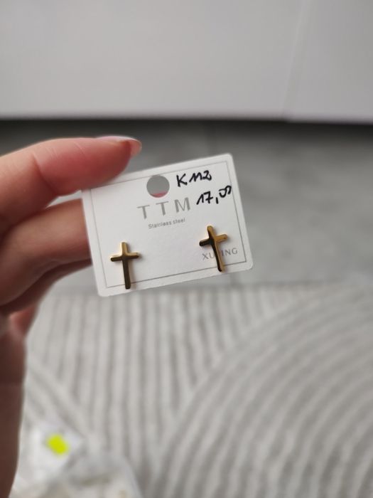 Kolczyki krzyże wkręty