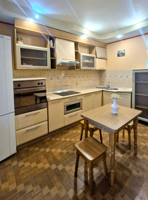 4к Харківське шосе, Ревуцького, ст.м Харківська 15хв, Позняки/Осокорки