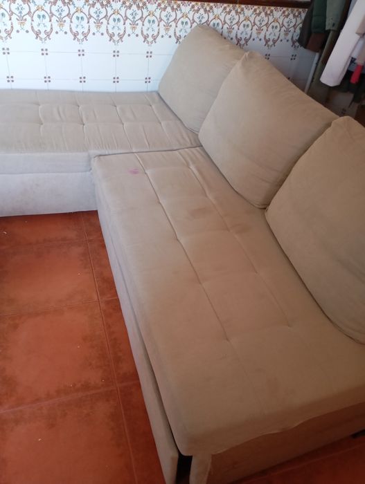 Sofá Conforama bege usado