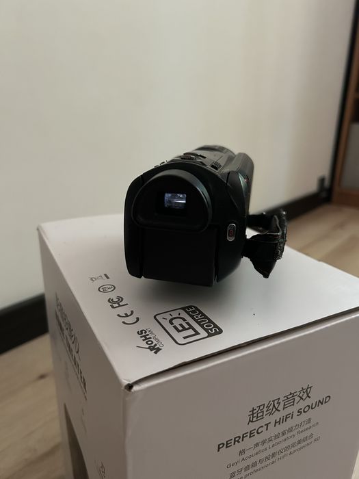 Відеокамера Panasonic HS900