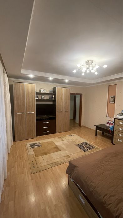 Продам 3-х комнатную квартиру в Центре