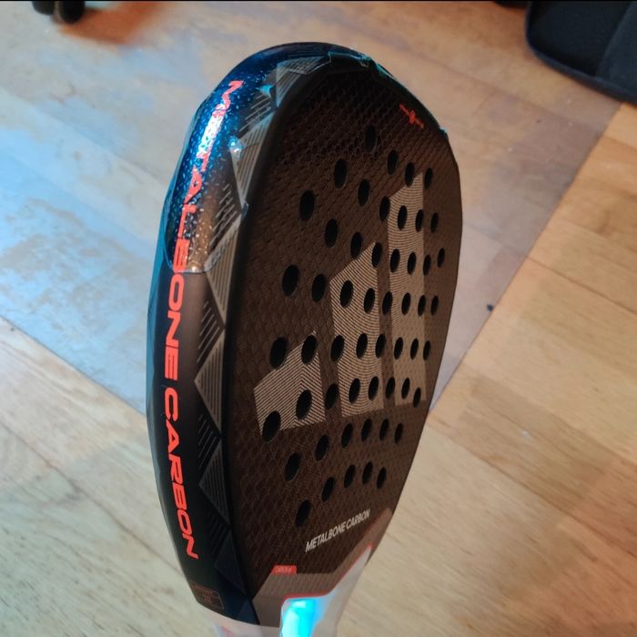 Como Nova | Adidas Metalbone Carbon 3.4 – Raquete de Padel