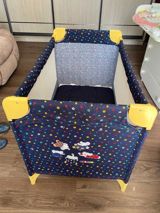 Дитячий манеж Chicco