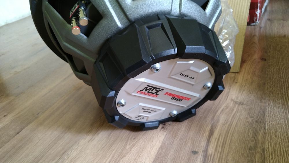 Новый сабвуфер MTX T615-44