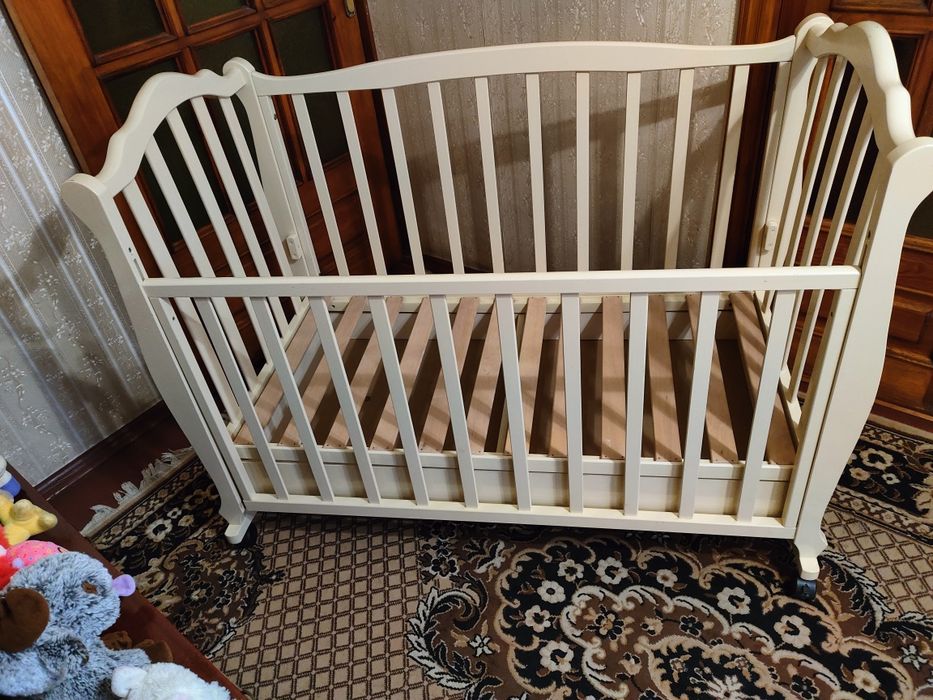 Дитяче ліжко з шухлядою