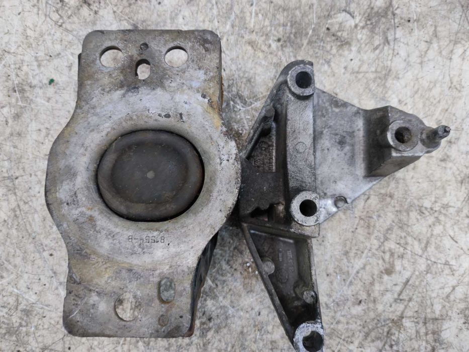 Renault Scenic II 1.5 DCI Łapa Silnika Poduszka