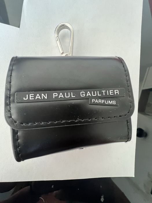 Etui do air podsow Jean Paul Gaultier