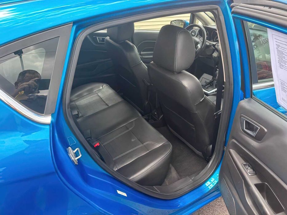 Ford Fiesta Titanium      2015