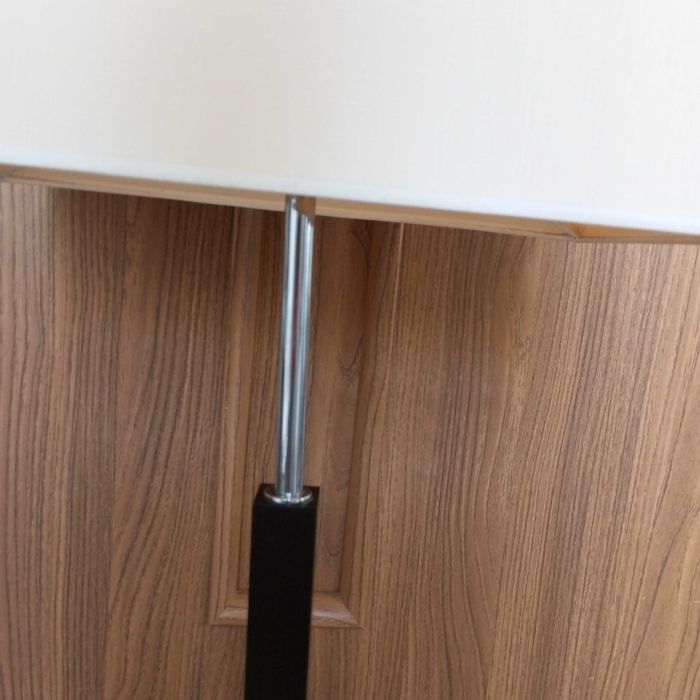 Lampa podłogowa wysoka