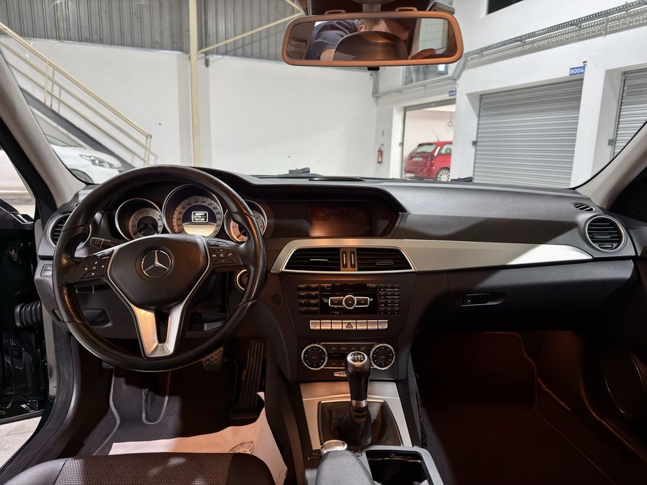 Mercedes-Benz C 220 — fotografia 8