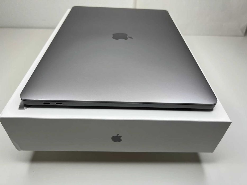 A2141 2019 Macbook Pro 16'', i7, 16 RAM, 500 SSD