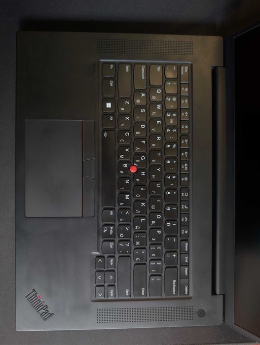 Lenovo Thinkpad p1 gen 4: i7 11800h, 32/512 GB, 16" 4k matte ips, NVIDIA RTX A2000 (4GB GDDR6)