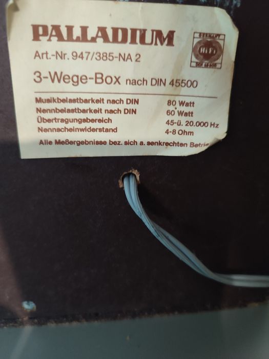 Стойка technics с колонками.
