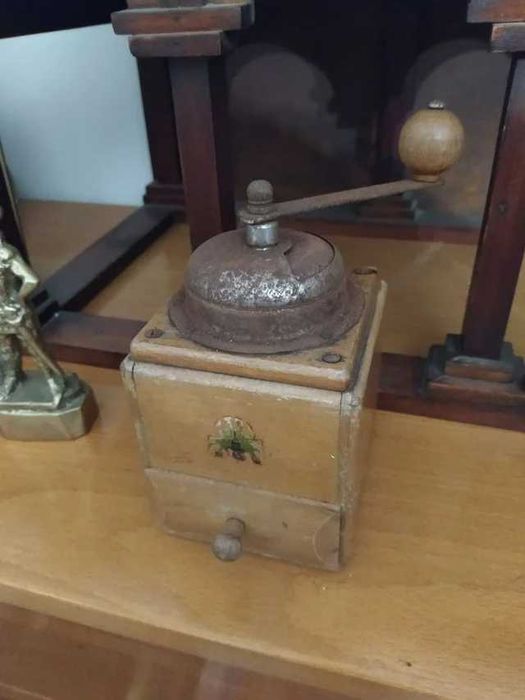 Moinho de Café Antigo