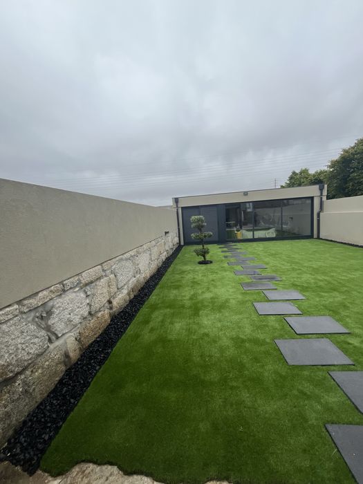 Instalação de Relva artificial