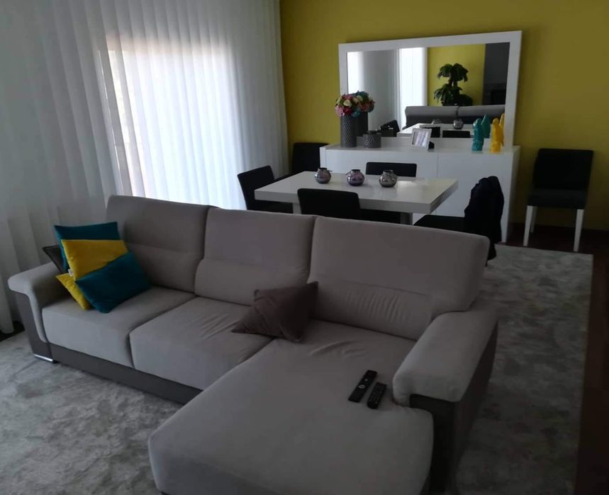 Sala de jantar lacada branca