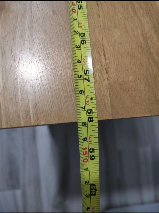 Mesa de jantar castanha