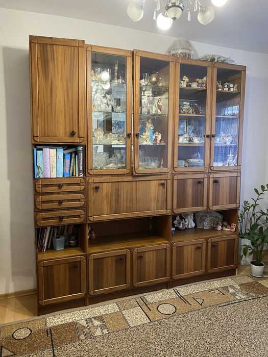 Стінка в вітальню