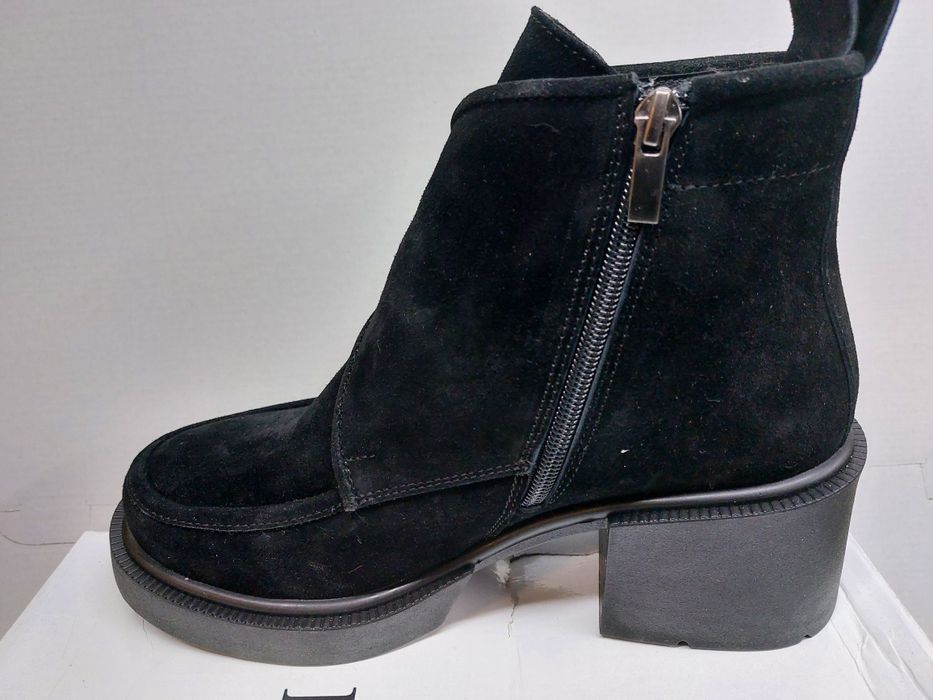 Ботинки зимние женские