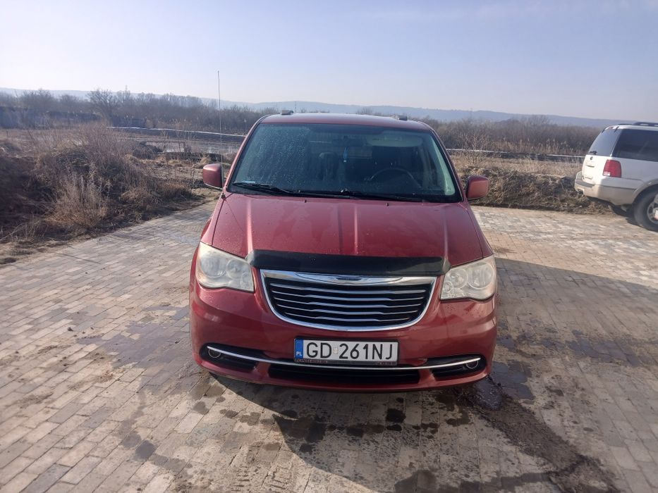 Chrysler town & country , town and country