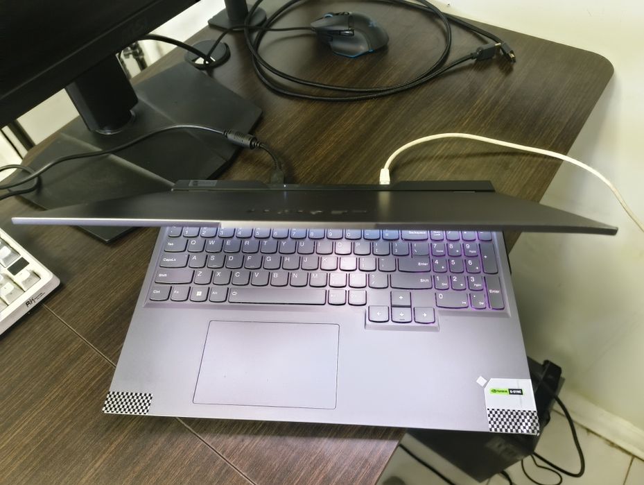 Lenovo legion 5 pro 2560*1600 165hz  Ryzen 7 6800H 3070TI 16gb 512gb